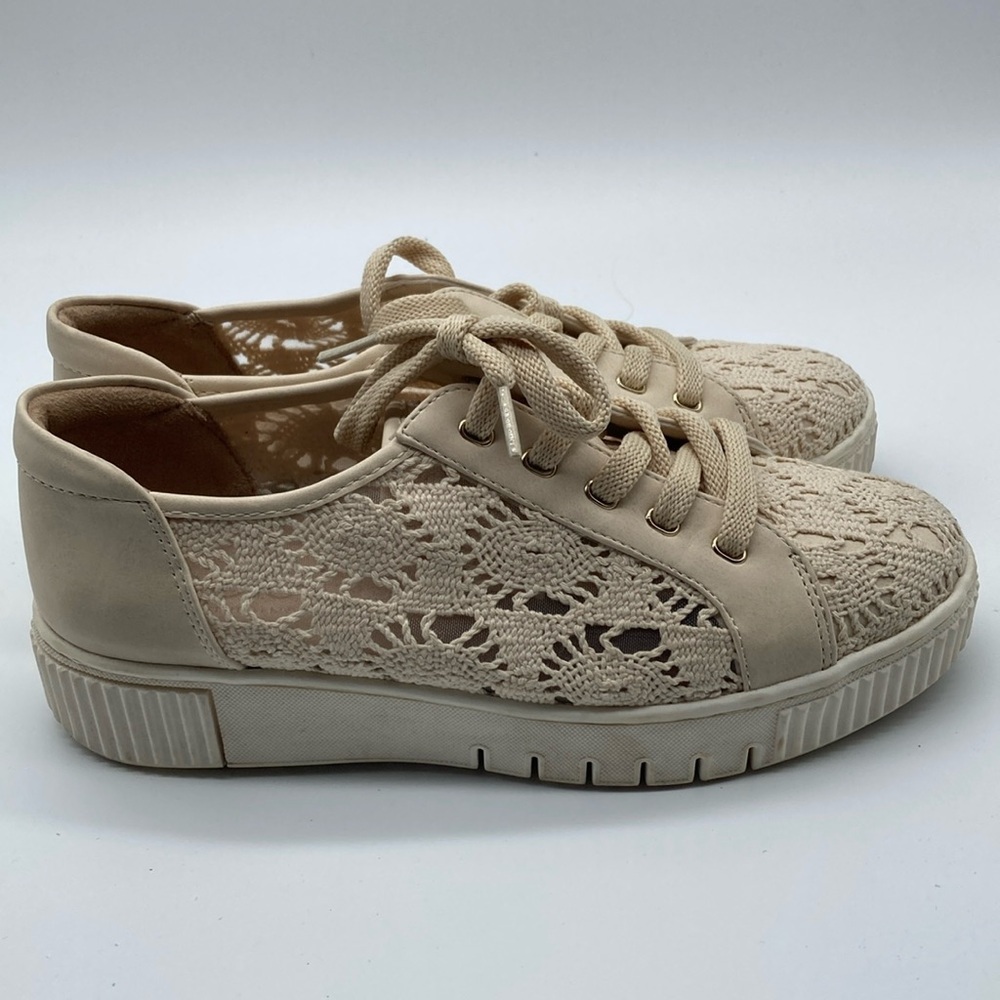 Soul Naturalizer lace cream colored Sneakers size 8 wide
